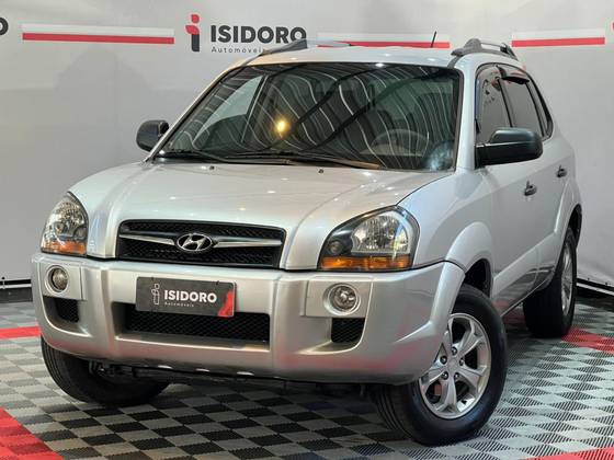 HYUNDAI TUCSON 2.0 MPFI GL 16V 142CV 2WD GASOLINA 4P MANUAL HYUNDAI TUCSON 2.0 MPFI GL 16V 142CV 2WD GASOLINA 4P MANUAL